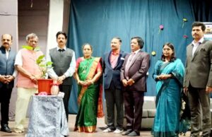 जागतिक महिला दिनानिमित्त शां.कृ.पंत वालावलकर हायस्कूलमध्ये परिसंवाद संपन्न