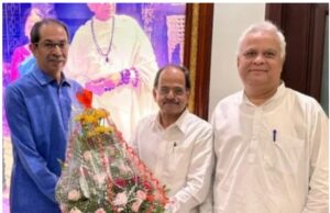 महाविकास आघाडीचे कोकण पदवीधर मतदारसंघाचे अधिकृत उमेदवार रमेश कीर यांनी शिवसेना पक्षप्रमुख उद्धव ठाकरे यांची मातोश्री येथे घेतली भेट.