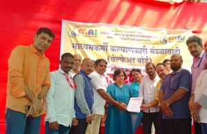 आणखी किती अपमानित जगायचं, शांतपणे झिजून मरायचं?शीतल करदेकर