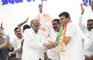 राजाभाऊ फड यांचा राष्ट्रवादी काँग्रेस शरदचंद्र पवार पक्षात प्रवेश