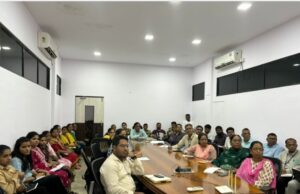 दादासाहेब फाळके चित्रनगरीचे सह व्यवस्थापकीय संचालक डॉ.धनंजय सावळकर यांनी घेतला ई-ऑफिस प्रणालीचा आढावा