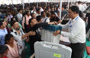 विधानसभा निवडणुकीसाठी २० नोव्हेंबर रोजी होणाऱ्या मतदानाकरिता मुंबई शहर जिल्हा प्रशासन सज्ज* – मुंबई शहर जिल्हाधिकारी तथा अतिरिक्त जिल्हा निवडणूक अधिकारी संजय यादव • लोकशाहीच्या उत्सवात मतदारांनी उत्स्फूर्तपणे सहभागी होऊन मतदान करण्याचे आवाहन