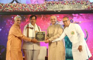 सदगुरुंनी निर्माण केलेली विश्वप्रार्थना म्हणजे गीतेचे सार आहे ; आ मंगलप्रभात लोढा यांनी केली जीवनविद्या मिशन ची प्रशंसा