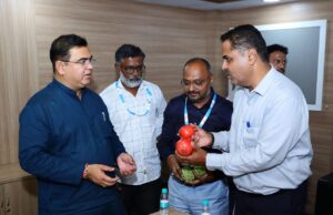 पणन मंत्री जयकुमार रावल यांनी महाराष्ट्र राज्य कृषी पणन मंडळाच्या सुविधांना दिली भेट
