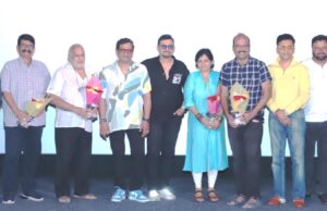 प्रसाद ओक यांनी पत्रकारांचे महामंडळ व्हावे अशी ईश्वरचरणी व मा मुख्यमंत्र्यांकडे केली प्रार्थना.*