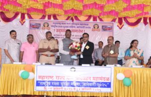 राष्ट्रीय रस्ता सुरक्षित महिना- २०२५” चे उद्घाटन व नवीन इलेक्ट्रॉनिक बसेसचे लोकार्पण परिवहन मंत्री प्रताप सरनाईक यांच्या हस्ते संपन्न प्रवासी अन् परिवहन महामंडळाच्या कर्मचाऱ्यांना उत्तम सोयीसुविधा देण्यासाठी कटिबद्ध असल्याची भावना केली व्यक्त