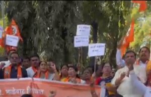 पोलिसांनी विरोधी पक्षनेते अंबादास दानवे यांच्यासह पदाधिकाऱ्यांना ताब्यात घेतले
