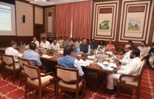 *उपमुख्यमंत्री एकनाथ शिंदेंनी घेतला पाणी पुरवठा व स्वच्छता विभागाचा आढावा*