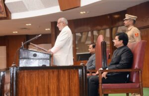 राज्यपालांचे विधान भवन येथे आगमन व स्वागत* *अभिभाषणाने अर्थसंकल्पीय अधिवेशनाची सुरुवात* राज्यपाल सी.पी. राधाकृष्णन यांच्या अभिभाषणाने आज राज्य विधान मंडळाच्या अर्थसंकल्पीय अधिवेशनाला सुरुवात झाली.