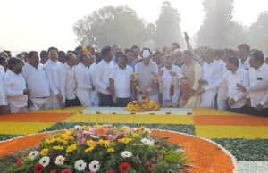 *स्व.यशवंतराव चव्हाण यांच्या जयंतीनिमित्त उपमुख्यमंत्री अजित पवार यांनी केले समाधीस्थळी अभिवादन*