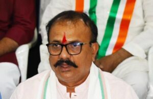 *परभणी प्रकरणी पोलीसांना कोंबिंग ऑपरेशन व लाठीहल्ल्याचे आदेश कोणी दिले? गृहमंत्री देवेंद्र फडणवीस कोणाला वाचवत आहेत ?* *सोमनाथ सुर्यवंशी यांच्या कुटुंबियांना न्याय मिळेपर्यंत काँग्रेस प्रयत्न करणार.*