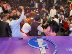 अंबाबाई लाड लाड ये ग ये ग, का गं धरिलासी राग?