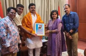 राजकीय क्षेत्रातील ऐतिहासिक कार्यासाठी प्रो.राम शिंदे ,सभापती विधान परिषद यांचा माईमीडिया च्या “मीडिया एक्सेलन्स अवाँर्ड “ विशेष सन्मानाने गौरव*