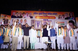 डॉ.बाबासाहेब आंबेडकरांनी देशाला दिलेले पवित्र संविधान बदलण्याचा भाजपा सरकारचा डाव -खा. वर्षा गायकवाड