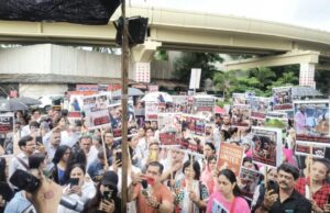 पाल फाउंडेशन मेणबत्ती मोर्चा ‘ ला प्राणी मित्रांचा उस्फुर्त प्रतिसाद…
