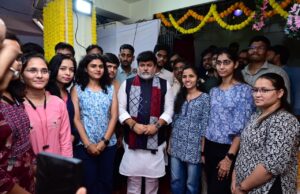 विद्यार्थ्यांच्या ज्ञानयात्रेत श्री गणराय कृपादृष्टी ठेवो ही प्रार्थना- ना. उदय सामंत
