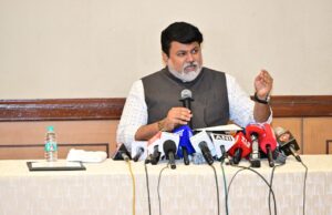 *दावोस दौरा १०० टक्के यशस्वी! ३७ लाख कोटींचे सामंजस्य करार, ४० ते ४२ लाख रोजगारनिर्मिती* – उद्योगमंत्री डॉ.उदय सामंत