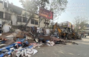 *मुलुंड स्टेशन परिसरातील ६१ अनधिकृत बांधकामांचे निष्कासन*