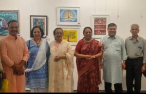 *बजाज आर्ट गॅलरीतील लोककला चित्रप्रदर्शनास विधानपरिषद उपसभापती डॉ. नीलम गोऱ्हे यांची भेट*