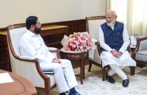 *उपमुख्यमंत्री एकनाथ शिंदे यांची पंतप्रधान नरेंद्र मोदी यांच्याशी चर्चा*