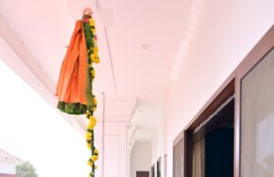 *गुढीपाडव्यानिमित्त राज्यपालांनी उभारली गुढी*