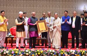 *उपराष्ट्रपतींच्या हस्ते लोकभवन येथे जैन साहित्य प्रदर्शनाचे उदघाटन*