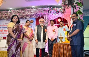 वाचनाची गोडी वाढवा, पुस्तकाला मित्र बनवा!’