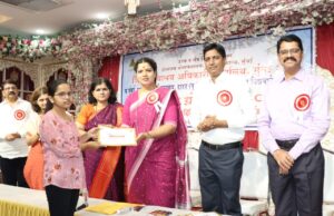 *मुंबई मराठी ग्रंथसंग्रहालय शाखांच्या अनुदानासाठी कटिबद्ध – महापौर रितू तावडे*