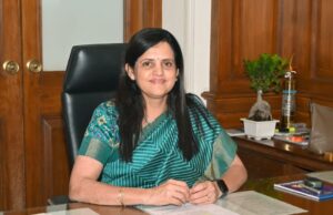 *मुंबईसारख्या महानगराला वेगवान,दर्जेदार सेवा देण्यासाठी बृहन्मुंबई महानगरपालिकेच्या दैनंदिन कामकाजाचा वेग वाढवावा, ई-ऑफिस, कागदविरहित (पेपरलेस) काम करण्यावर भर द्यावा*