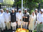 *राष्ट्रवादी काँग्रेस प्रदेश कार्यालयात महाराष्ट्र दिन साजरा ,प्रदेशाध्यक्ष खासदार सुनिल तटकरे यांनी केले झेंडावंदन*