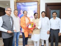 महाराष्ट्र विधान परिषदेचा सदस्य म्हणून निवड झाल्यानंतर सोमवारी, निवडणूक निर्णय अधिकाऱ्यांकडून अधिकृत निवडपत्र आ. अंबादास दानवे यांनी स्वीकारले