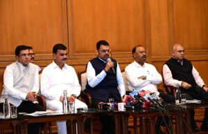 *जलयुक्त शिवार अभियानातील कामे गतीने पूर्ण करा* *मुख्यमंत्री देवेंद्र फडणवीस*