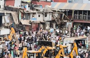 वांद्र्यातील गरीब नगर झोपडपट्टीत राडा, दगडफेक