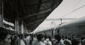 भारत विरुद्ध जपान: शिस्त विरुद्ध फुकटगिरी , AI च्या युगात कोण टिकणार?* -*शीतल हरीश करदेकर | Maimedia24*