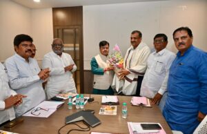 *सहकारी महाराष्ट्रची व्याप्ती राज्यभर वाढविणार* *राज्य सहकारी संघाच्या मुख्य कार्यालयासह* *कोल्हापूर व इतर ६ जागा विकसित करणार* *आ. प्रवीण दरेकरांच्या अध्यक्षतेखाली झालेल्या बैठकीत निर्णय*