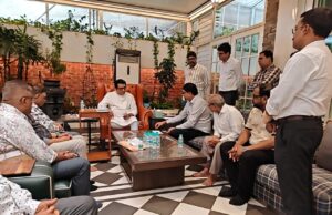 मालाड जिरे टोप वाद: जैन समाजाच्या शिष्टमंडळाने ‘शिवतीर्थावर’ घेतली मनसे अध्यक्ष मा.राजसाहेब ठाकरेंची भेट; मागितली माफी