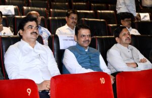 *मुख्यमंत्री देवेंद्र फडणवीस यांच्या उपस्थितीत ‘ पंढरपूर वारी आणि संतांच्या पाऊलखुणा’ माहितीपटाचा प्रीमियर*