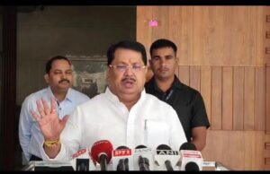 *”MPSC पेपरफुटी: वडेट्टीवारांचा थेट हल्लाबोल – अध्यक्ष-सचिवांची हकालपट्टी करा!”*