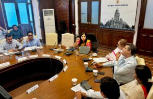 काँग्रेसच्या रेट्यानंतर BMC नरमली, ३९ हजार झोपड्या तोडण्याची कोणतीही कारवाई करणार नसल्याचा आयुक्तांकडून खुलासा – खा. वर्षा गायकवाड