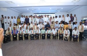 प्रभारी डॉ. सिरिवेल्ला प्रसाद व प्रदेशाध्यक्ष हर्षवर्धन सपकाळ यांच्या उपस्थितीत बीड व जळगाव जिल्ह्यातील भाजप, NCP(SP) नेत्यांचा काँग्रेस पक्षात प्रवेश*